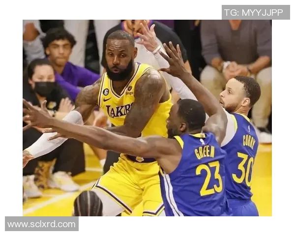 库里领衔勇士大胜湖人,再次证明实力不容忽视 库里领衔勇士大胜湖人,再次证明实力不容忽视