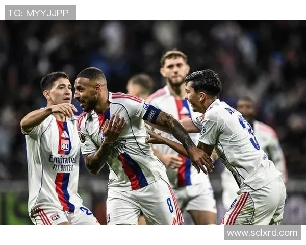 里昂核心球员伤愈进展显著球队士气提升期待重返赛场